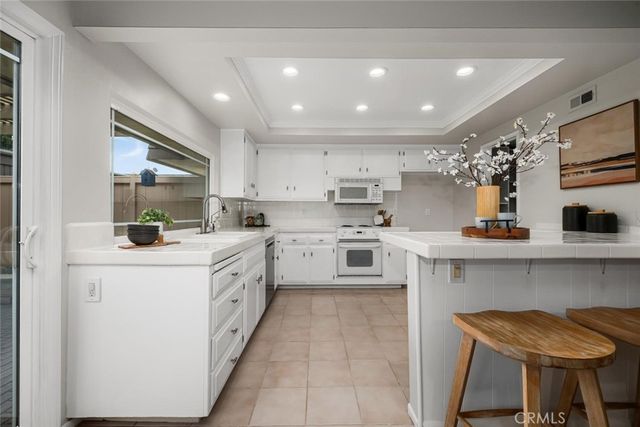 4228 Paseo De Oro, Cypress, CA 90630