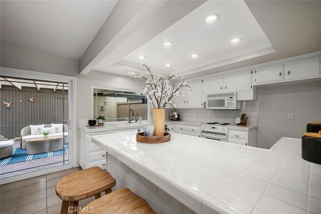 4228 Paseo De Oro, Cypress, CA 90630