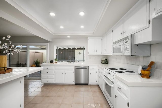 4228 Paseo De Oro, Cypress, CA 90630