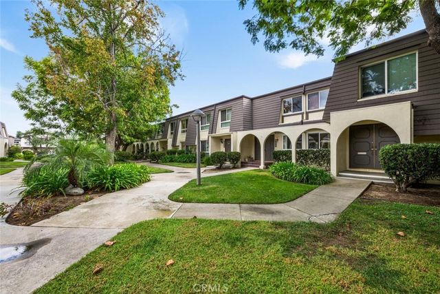 4228 Paseo De Oro, Cypress, CA 90630