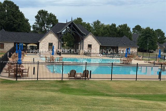 1201 SW Westbury Place, Bentonville, AR 72713