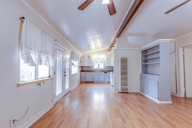 1570 E 26th St, Merced, CA 95340