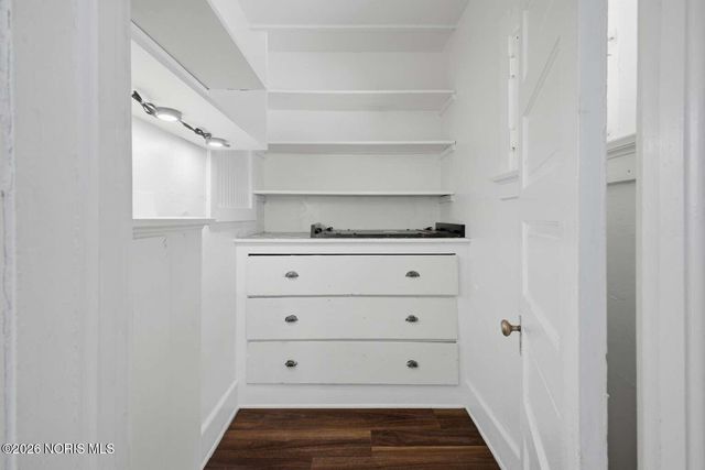 2410 Lawrence Avenue, Toledo, OH 43620