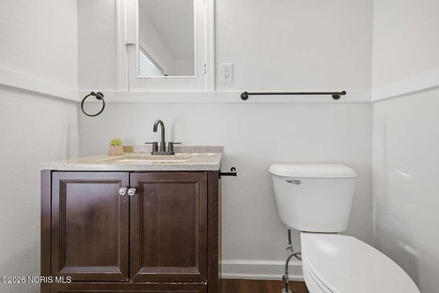 2410 Lawrence Avenue, Toledo, OH 43620