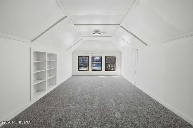 2410 Lawrence Avenue, Toledo, OH 43620