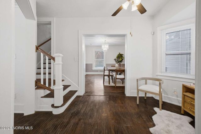 2410 Lawrence Avenue, Toledo, OH 43620