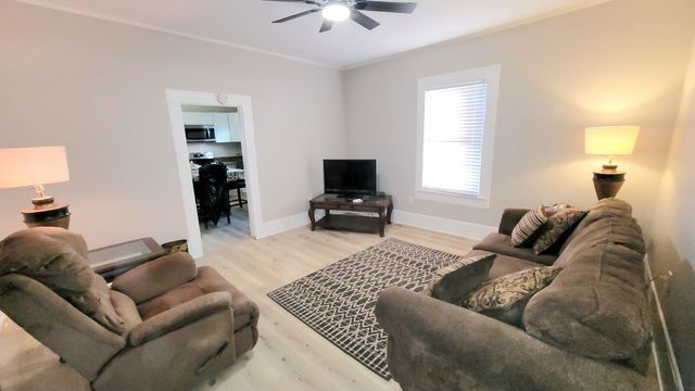 2 2nd Street, Inman, SC 29349