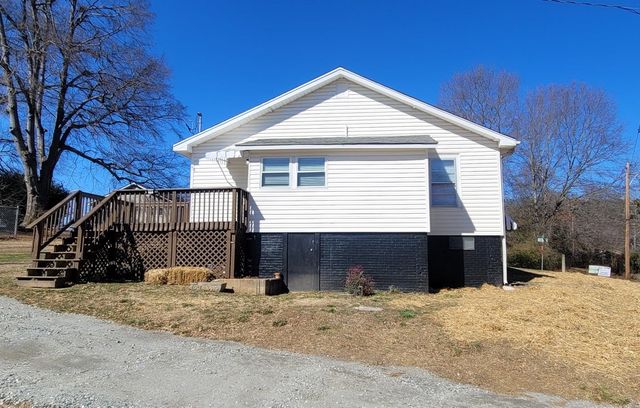 2 2nd Street, Inman, SC 29349