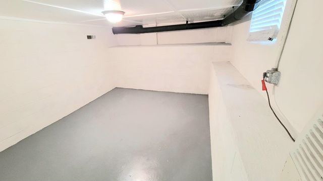 2 2nd Street, Inman, SC 29349