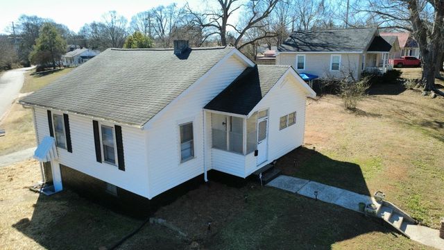 2 2nd Street, Inman, SC 29349