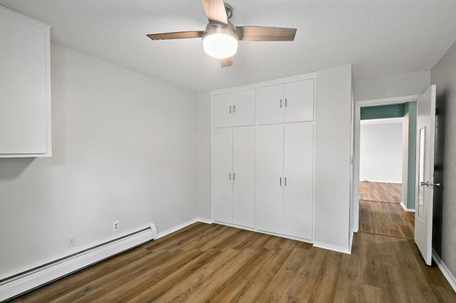 7318 W 22nd Street 111, Saint Louis Park, MN 55426