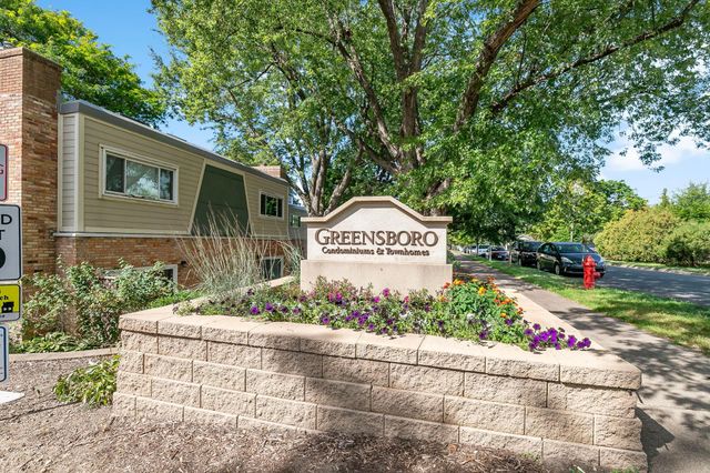 7318 W 22nd Street 111, Saint Louis Park, MN 55426