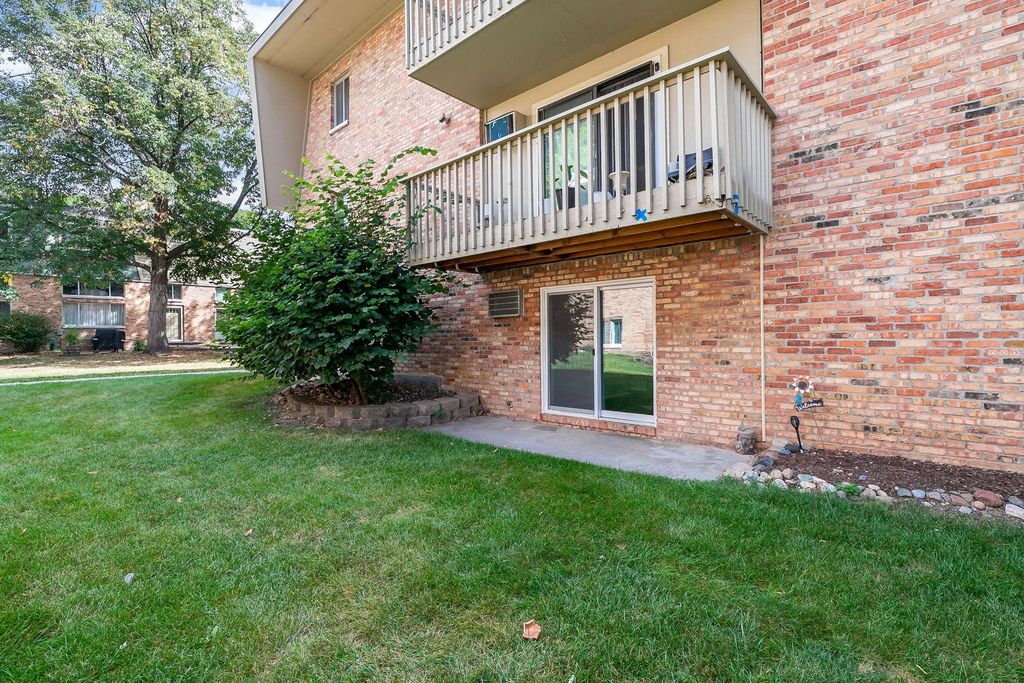 7318 W 22nd Street 111, Saint Louis Park, MN 55426 — photo 2