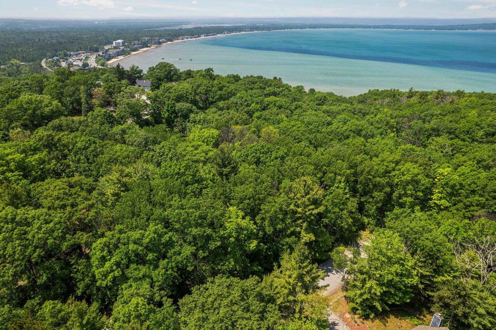 4513 Weathering Heights Road, Traverse City, MI 49686