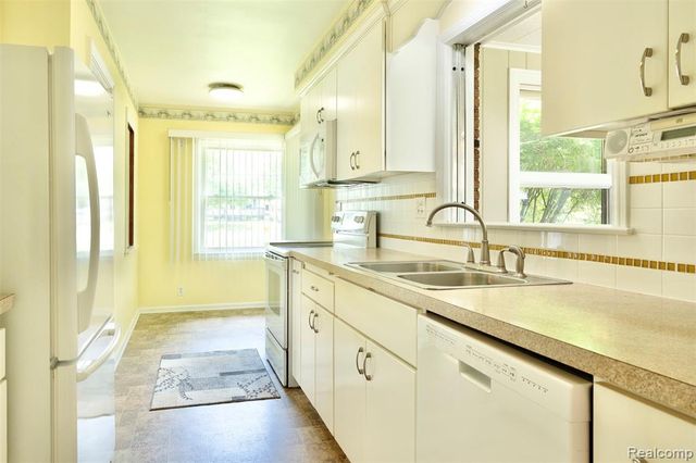 215 White Street, Imlay City, MI 48444