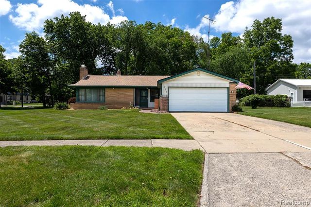 215 White Street, Imlay City, MI 48444