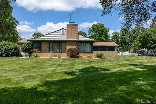 215 White Street, Imlay City, MI 48444