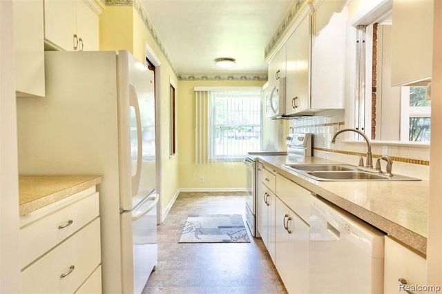 215 White Street, Imlay City, MI 48444