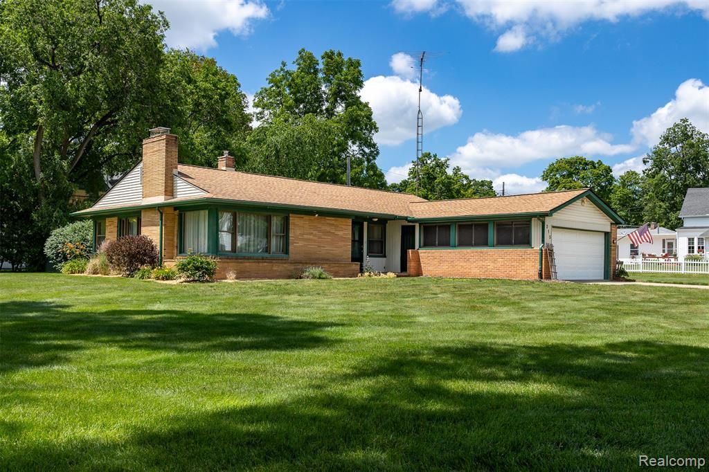 215 White Street, Imlay City, MI 48444
