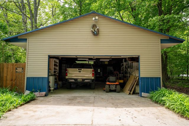 4658 W Fern Glen, Fremont, MI 49412