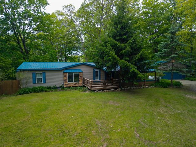 4658 W Fern Glen, Fremont, MI 49412