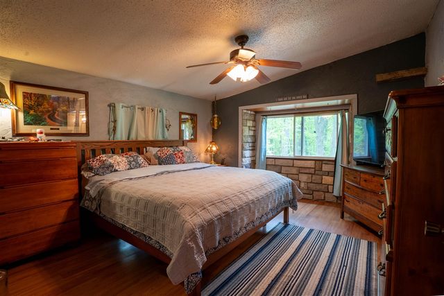 4658 W Fern Glen, Fremont, MI 49412