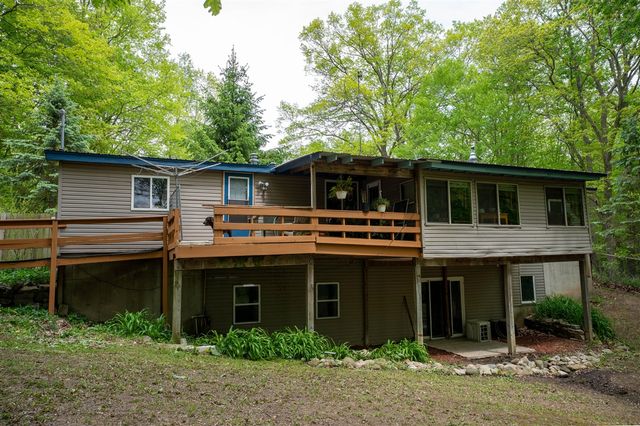 4658 W Fern Glen, Fremont, MI 49412