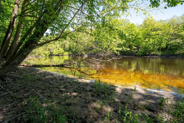 4658 W Fern Glen, Fremont, MI 49412
