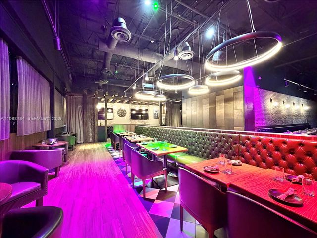 4273 NW 41ST ST, Doral, FL 33178