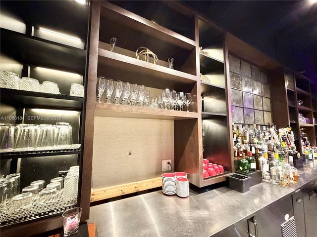 4273 NW 41ST ST, Doral, FL 33178