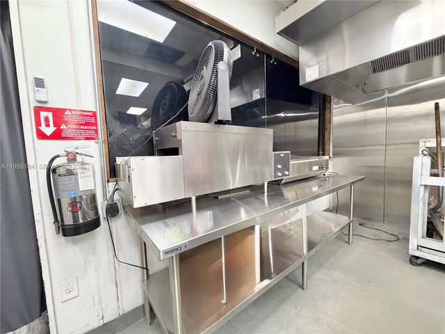 4273 NW 41ST ST, Doral, FL 33178