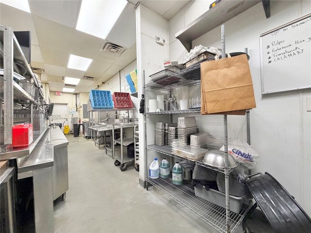 4273 NW 41ST ST, Doral, FL 33178