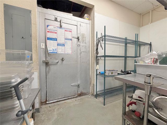 4273 NW 41ST ST, Doral, FL 33178