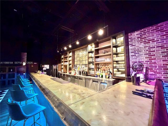 4273 NW 41ST ST, Doral, FL 33178