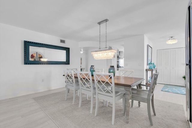 6020 SHORE BOULEVARD S 412, Gulfport, FL 33707