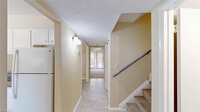 2214 Shadow Valley Road E, High Point, NC 27265