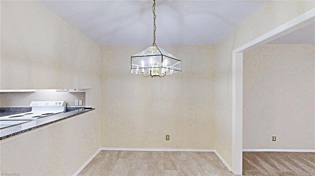 2214 Shadow Valley Road E, High Point, NC 27265