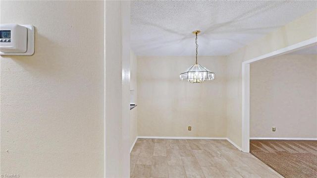 2214 Shadow Valley Road E, High Point, NC 27265
