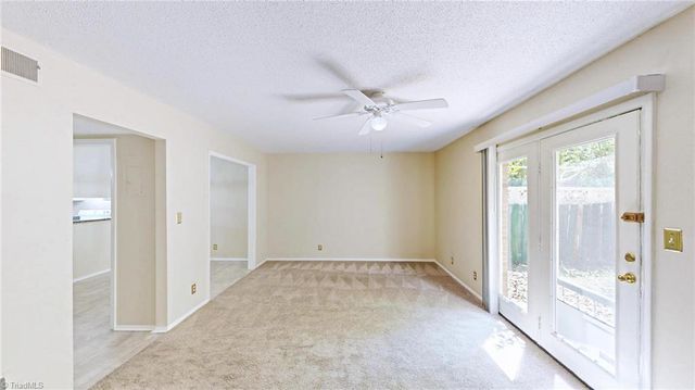 2214 Shadow Valley Road E, High Point, NC 27265