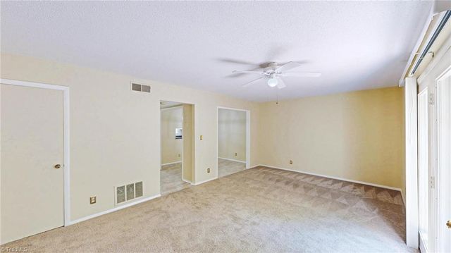 2214 Shadow Valley Road E, High Point, NC 27265