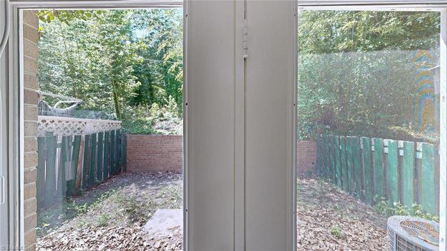 2214 Shadow Valley Road E, High Point, NC 27265