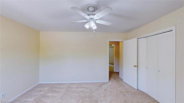 2214 Shadow Valley Road E, High Point, NC 27265