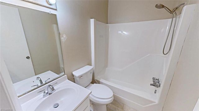 2214 Shadow Valley Road E, High Point, NC 27265