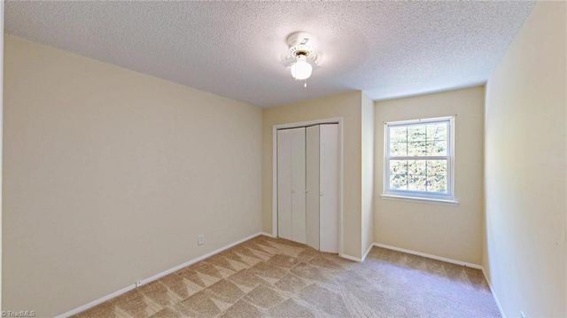 2214 Shadow Valley Road E, High Point, NC 27265