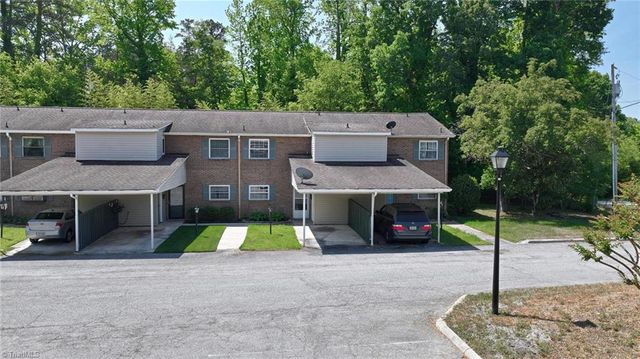 2214 Shadow Valley Road E, High Point, NC 27265