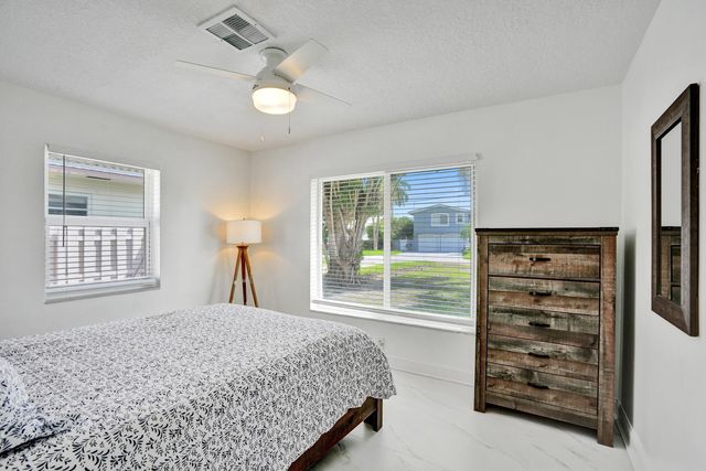 1633 SE 5th Court, Deerfield Beach, FL 33441