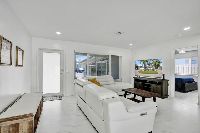 1633 SE 5th Court, Deerfield Beach, FL 33441