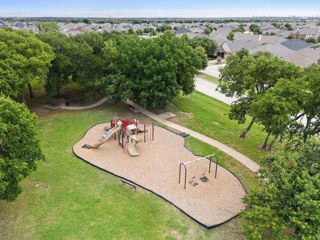 920 Kinghaven Drive, Little Elm, TX 75068