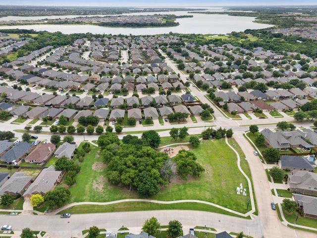 920 Kinghaven Drive, Little Elm, TX 75068
