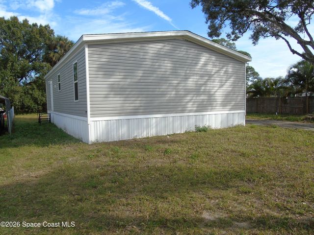 5 Annette Drive, Melbourne, FL 32904